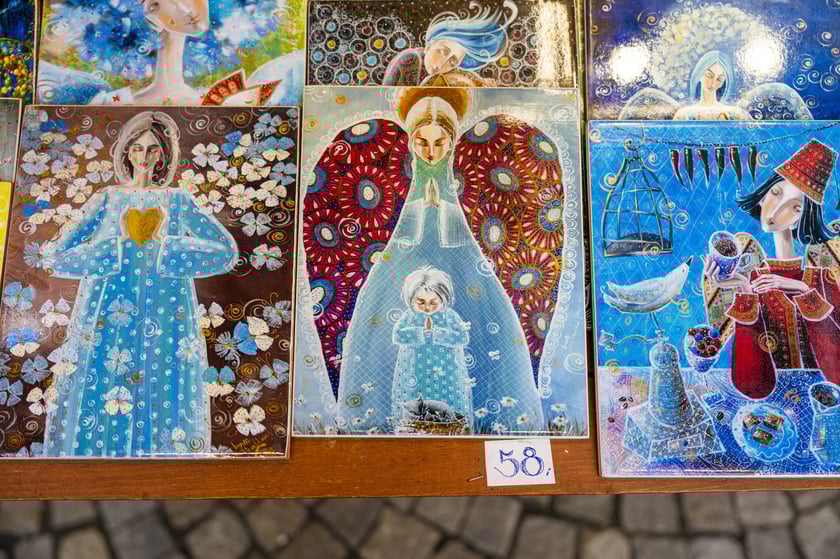 Jarmark Bożonarodzeniowy 2024 we Wrocławiu - na zdjęciach produkty, które można kupić na jarmarku